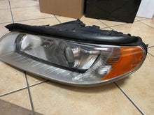 Load image into Gallery viewer, Frontscheinwerfer Volvo Xc70 31353532 Xenon Links Scheinwerfer Headlight