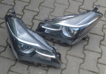 Laden Sie das Bild in den Galerie-Viewer, Frontscheinwerfer Toyota Yaris Ein Stück (Rechts oder Links) Headlight SCH7641400864dk