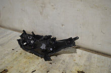 Laden Sie das Bild in den Galerie-Viewer, Frontscheinwerfer Toyota Yaris Rechts Scheinwerfer Headlight SCH4271438731br