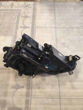 Laden Sie das Bild in den Galerie-Viewer, Frontscheinwerfer Seat Leon 5FB941007G LED Links Scheinwerfer Headlight