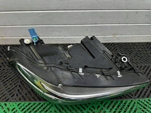 Laden Sie das Bild in den Galerie-Viewer, Frontscheinwerfer BMW X3 G01 G02 8739654-03 Vorderseite Scheinwerfer Headlight SCH3447521428tf