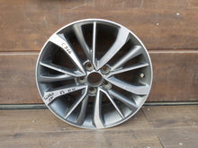 Laden Sie das Bild in den Galerie-Viewer, 1x Alufelge 17 Zoll 7.0&quot; 5x114.3 45ET HL3104-11GY02 Toyota Avensis Rim Wheel
