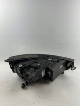 Laden Sie das Bild in den Galerie-Viewer, Frontscheinwerfer Seat Leon 5FB941007G Links Scheinwerfer Headlight SCH7377328164dz