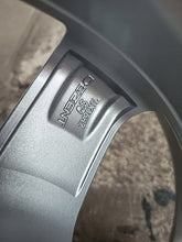 Load image into Gallery viewer, 1x Alufelge 16 Zoll 7.0" 5x120 35ET Glanz Silber Rim Wheel FEL3747434063jt