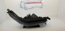 Laden Sie das Bild in den Galerie-Viewer, Frontscheinwerfer Toyota Hilux VIII 1EJ-923368-040A Full LED Rechts Headlight SCH9051773188ij