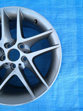 Laden Sie das Bild in den Galerie-Viewer, 1x Alufelge 18 Zoll 8.5&quot; 5x120 52ET 6858734 BMW 1 E88 E81 E82 E87 Rim Wheel