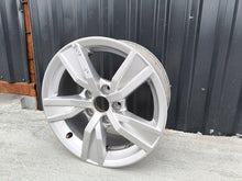 Load image into Gallery viewer, 1x Alufelge 16 Zoll 7.0&quot; 5x112 8W0601025A Audi A4 B9 Rim Wheel