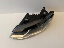 Laden Sie das Bild in den Galerie-Viewer, Frontscheinwerfer VW Polo 6C1941005 Links Scheinwerfer Headlight SCH2411240610pk
