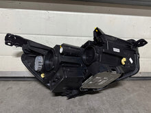 Laden Sie das Bild in den Galerie-Viewer, Frontscheinwerfer Opel Grandland X YP00015980 YP00016180 Ein Satz Headlight SCH3577773384of