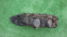 Laden Sie das Bild in den Galerie-Viewer, Frontscheinwerfer VW Polo 2G1941005 LED Links Scheinwerfer Headlight