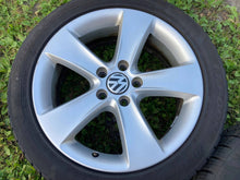 Laden Sie das Bild in den Galerie-Viewer, 1x Alufelge 17 Zoll 3C8601025F VW Passat B7 Rim Wheel FEL8117034698ea