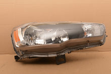 Laden Sie das Bild in den Galerie-Viewer, Frontscheinwerfer Mitsubishi Lancer VIII I 8301C3-38 Rechts Headlight SCH5380992859fc