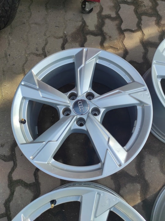 4x Alufelge 18 Zoll 8.0" 5x112 39ET 4K0601025D Audi A6 C8 Rim Wheel FEL4665741325io
