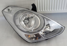 Load image into Gallery viewer, Frontscheinwerfer Hyundai H-1 92102-4H020 Rechts Scheinwerfer Headlight