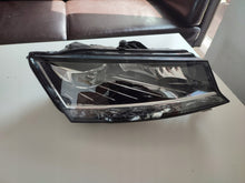 Load image into Gallery viewer, Frontscheinwerfer Skoda Fabia 6V1941016 LED Rechts Scheinwerfer Headlight SCH1655059674ck