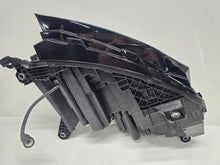 Laden Sie das Bild in den Galerie-Viewer, Frontscheinwerfer Skoda Enyaq 5LB941015B LED Links Scheinwerfer Headlight