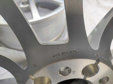 Laden Sie das Bild in den Galerie-Viewer, 4x Alufelge 17 Zoll 7.5" 5x112 36ET Glanz Silber 4K0601025 Audi A6 C8 Rim Wheel FEL4897741168yd