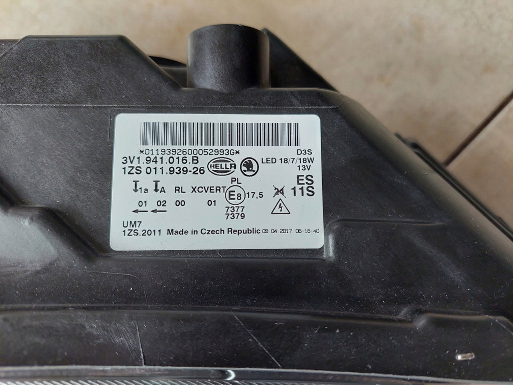 Frontscheinwerfer Skoda Superb III 3V1941016 Rechts Scheinwerfer Headlight SCH7745156047tb