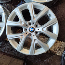 Laden Sie das Bild in den Galerie-Viewer, 4x Alufelge 17 Zoll 6.5" 5x112 39ET Glanz Silber 6856076 BMW F39 F48 Rim Wheel FEL5277648434vp