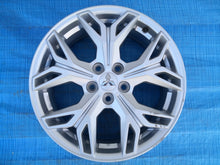 Laden Sie das Bild in den Galerie-Viewer, 1x Alufelge 18 Zoll 7.0" 5x114.3 38ET MZ315060 Mercedes-Benz Outlander I FEL5382009635ro