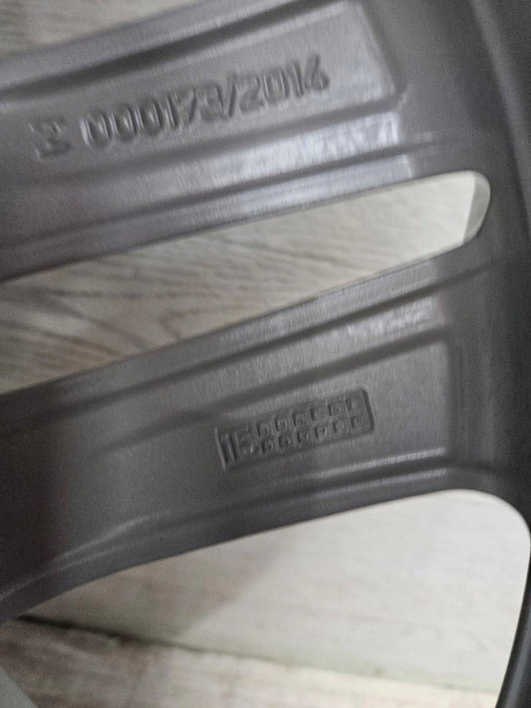 1x Alufelge 17 Zoll 7.0" 5x112 42ET Glanz Silber 8W0601025P Audi A4 B9 Rim Wheel FEL9227818802zr