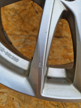 Laden Sie das Bild in den Galerie-Viewer, 1x Alufelge 16 Zoll 6.5" 5x114.3 50ET KBA51643 Hyundai I Rim Wheel FEL8082568376fu