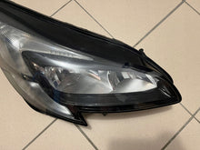 Laden Sie das Bild in den Galerie-Viewer, Frontscheinwerfer Opel Corsa A E 39108223 Rechts Scheinwerfer Headlight SCH6370630038vl