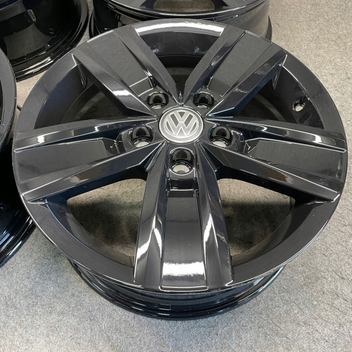 4x Alufelge 17 Zoll 7.0" 5x120 55ET Glanz Schwarz 7E0601025P VW Multivan FEL7203575149az