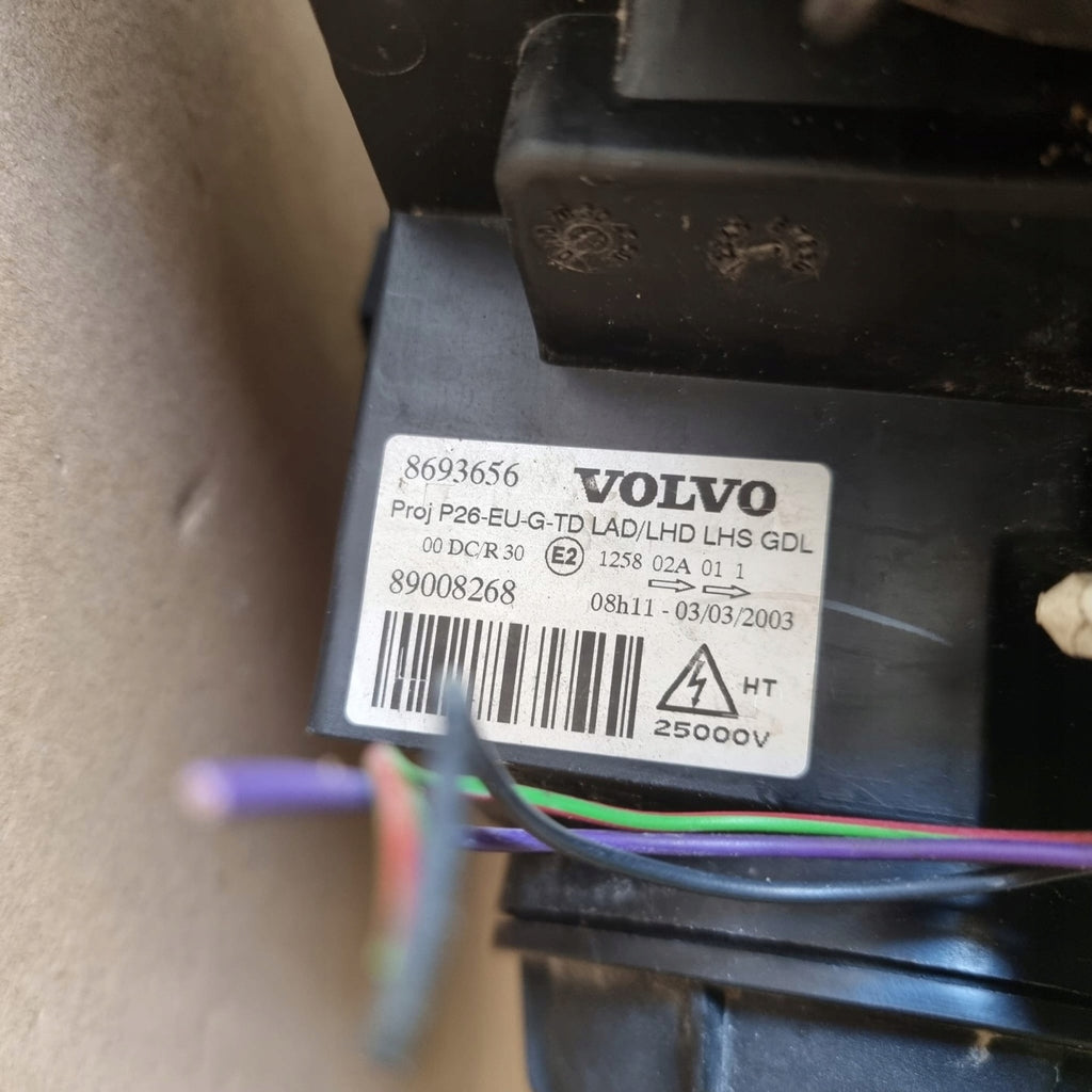 Frontscheinwerfer Volvo V70 S60 8693656 125802A01189008268 Xenon Links Headlight SCH2419096246uz