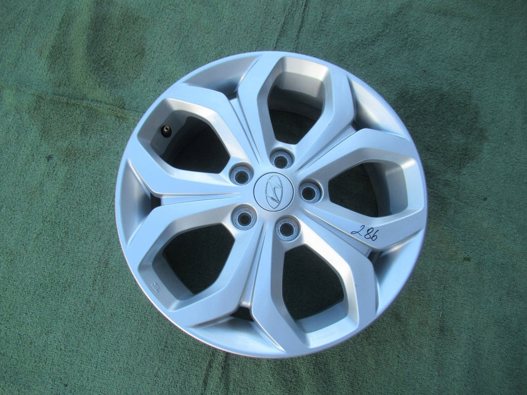 1x Alufelge 17 Zoll 6.5" 5x114.3 54ET Glanz Silber 529101K200 Hyundai Ix20