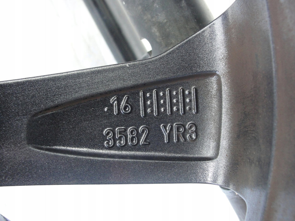 1x Alufelge 16 Zoll 7.0" 5x100 46ET Glanz Schwarz 6V0601025D Skoda Fabia Iii