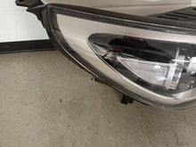 Laden Sie das Bild in den Galerie-Viewer, Frontscheinwerfer Hyundai I30 III 92102G4100 LED Rechts Scheinwerfer Headlight