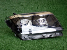 Load image into Gallery viewer, Frontscheinwerfer VW Crafter 7C1941006 Rechts Scheinwerfer Headlight SCH5748412723wo