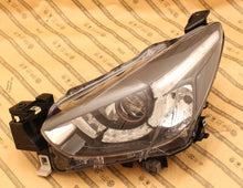 Laden Sie das Bild in den Galerie-Viewer, Frontscheinwerfer Mazda D09K-51040 LED Links Scheinwerfer Headlight