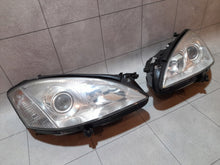 Laden Sie das Bild in den Galerie-Viewer, Frontscheinwerfer Mercedes-Benz W221 Ein Stück (Rechts oder Links) Headlight