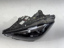 Laden Sie das Bild in den Galerie-Viewer, Frontscheinwerfer Mercedes-Benz A2069067103 LED Links Scheinwerfer Headlight SCH6087026345ft
