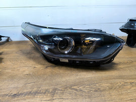 Frontscheinwerfer Kia Ceed J7921-22040 Rechts Scheinwerfer Headlight