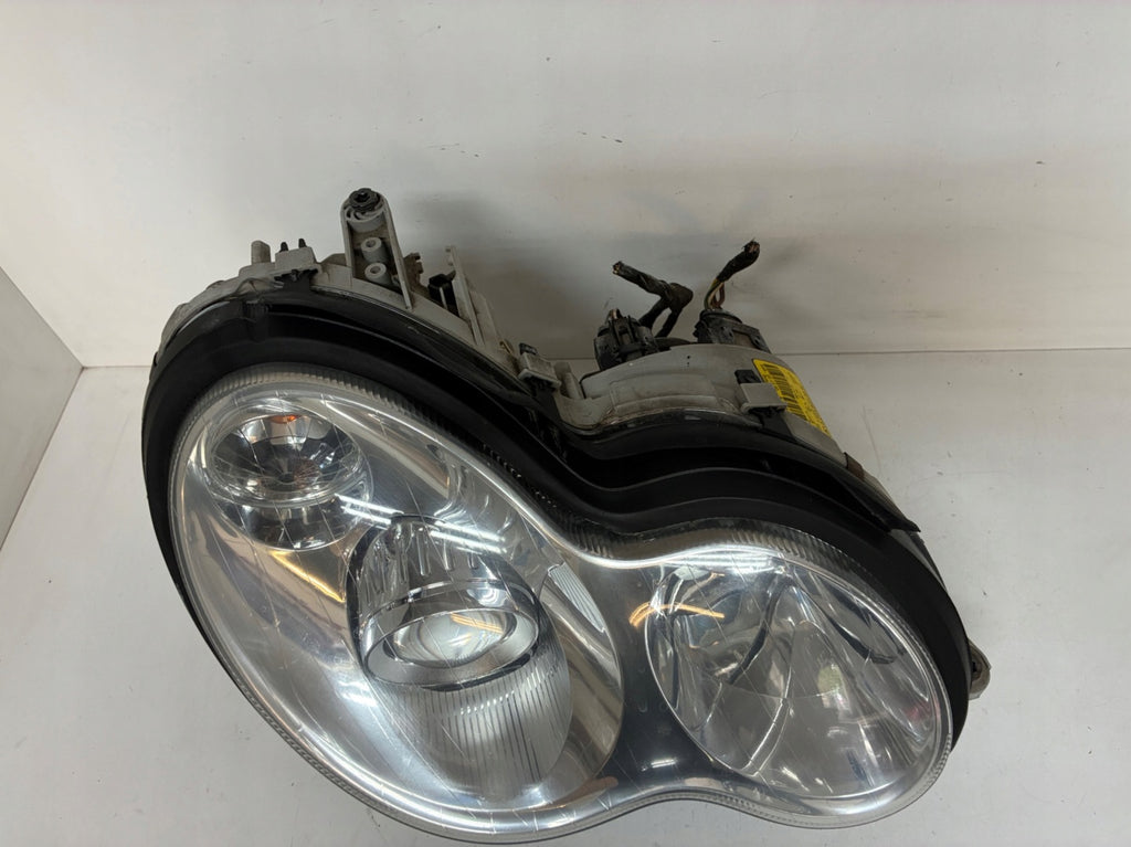Frontscheinwerfer Mercedes-Benz W203 A2038203861 Rechts Scheinwerfer Headlight SCH3253160313sv