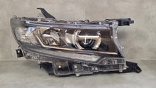 Laden Sie das Bild in den Galerie-Viewer, Frontscheinwerfer Toyota Land Cruiser LED Rechts Scheinwerfer Headlight SCH3798253655fi