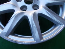 Load image into Gallery viewer, 1x Alufelge 17 Zoll 7.0&quot; 5x114.3 45ET Glanz Silber PZ406-T067C Toyota Rim Wheel