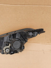 Load image into Gallery viewer, Frontscheinwerfer Hyundai I10 92102-B9000 Rechts Scheinwerfer Headlight