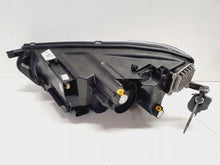 Laden Sie das Bild in den Galerie-Viewer, Frontscheinwerfer VW Taigo 2G7941006A FULL LED Rechts Scheinwerfer Headlight