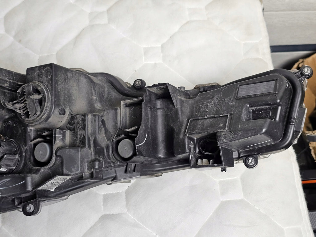 Frontscheinwerfer Toyota Corolla 81110-02S70 LED Ein Stück (Rechts oder Links)