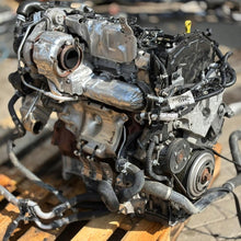 Laden Sie das Bild in den Galerie-Viewer, Motor Ford Kuga III YLDC 2.0 TDCI 150PS 110kW 160TKm 2021 Diesel Engine Komplett MOT3185482752kw