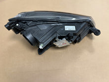 Laden Sie das Bild in den Galerie-Viewer, Frontscheinwerfer Skoda Superb III 3V1941015B Xenon Links Scheinwerfer Headlight SCH2063092417yq