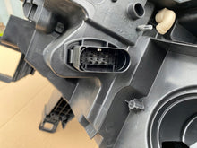 Laden Sie das Bild in den Galerie-Viewer, Frontscheinwerfer VW Id.4 11B941036G Rechts Scheinwerfer Headlight SCH7056933432rd