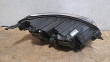 Laden Sie das Bild in den Galerie-Viewer, Frontscheinwerfer Opel Vivaro Zafira Life 9832837680-00 Xenon Links Headlight