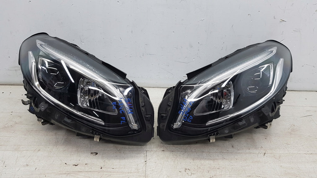 Frontscheinwerfer Mercedes-Benz W246 A2469066101 A2469062101 Rechts Headlight