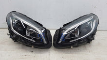 Laden Sie das Bild in den Galerie-Viewer, Frontscheinwerfer Mercedes-Benz W246 A2469066101 A2469062101 Rechts Headlight