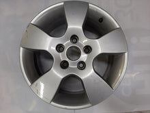 Laden Sie das Bild in den Galerie-Viewer, 1x Alufelge 15 Zoll 6.5&quot; 5x112 50ET Glanz Silber 1Z0601025 Skoda Octavia Ii